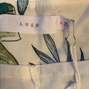 Lush Shorts - Lush Tropical Shorts Medium NWT Lush Shorts - Lush Tropical Shorts Medium NWT